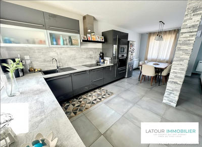 Maison - 90 m² - 4 pièces