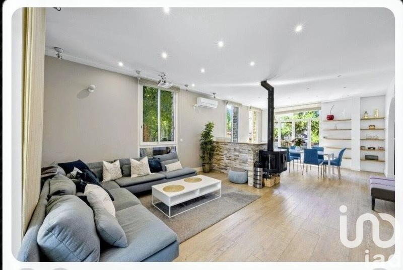 Maison de maîtres - 435 m² - 12 pièces