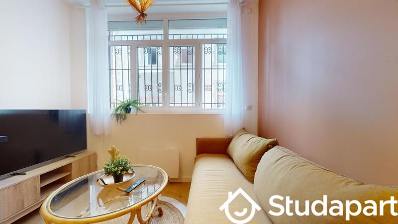 Chambre - 13 m² - 1 pièce