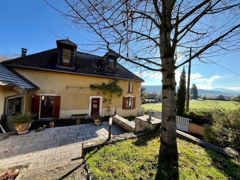 Maison - 185 m² - 8 pièces