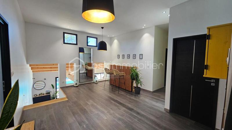 Maison - 170 m² - 4 pièces