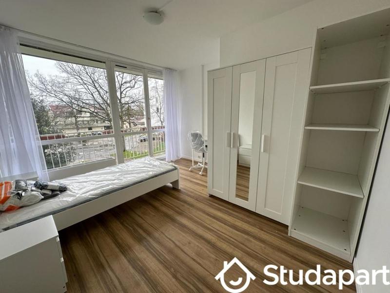 Chambre - 12 m² - 1 pièce