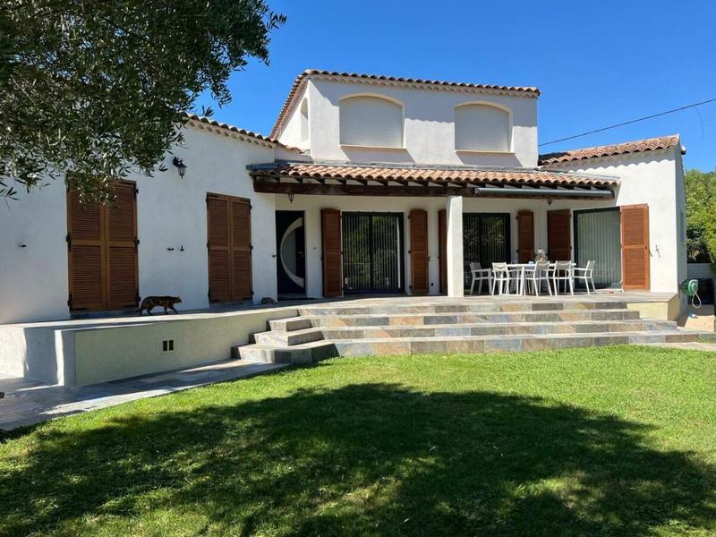 Maison - 187 m² - 6 pièces