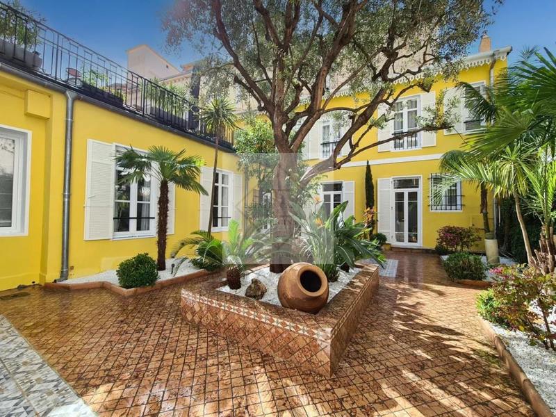 Maison de ville - 131 m² - 4 pièces