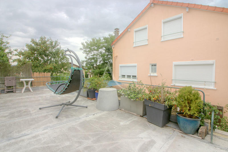 Maison - 156 m² - 7 pièces