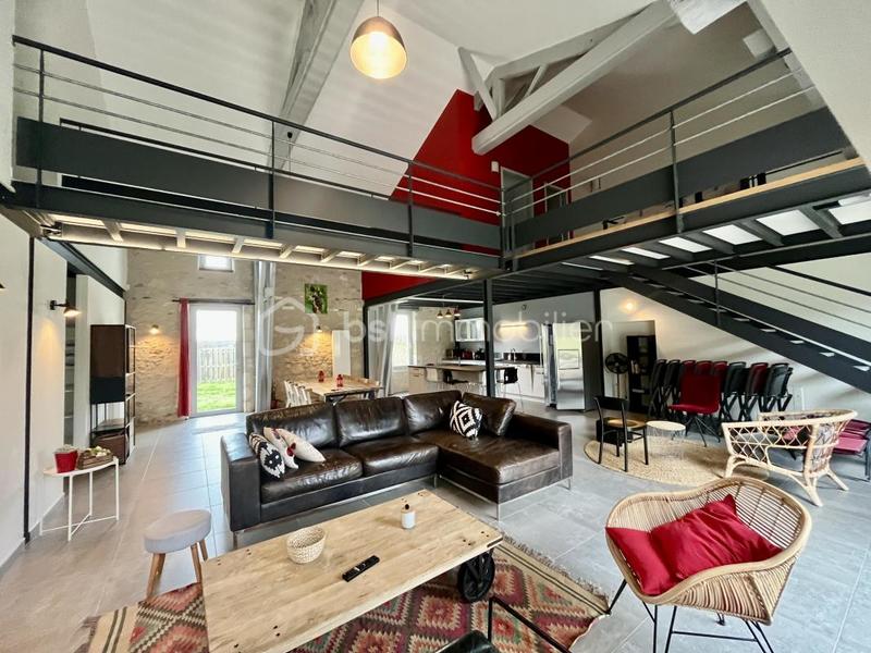 Corps de ferme - 371 m² - 9 pièces