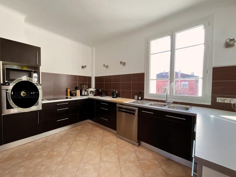 Appartement - 92 m² - 4 pièces