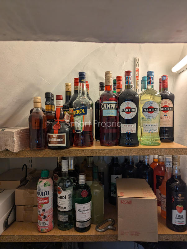 Fonds de commerce - Magasins - 44 m²