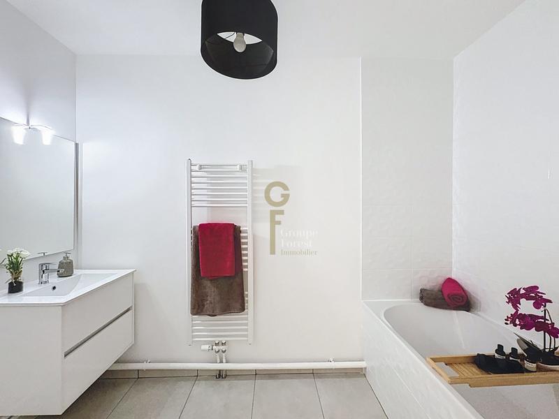 Appartement - 116 m² - 4 pièces