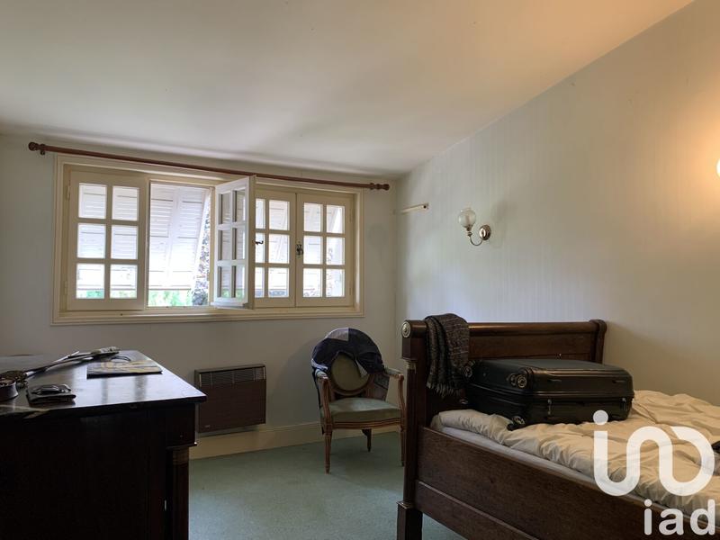 Maison - 220 m² - 7 pièces