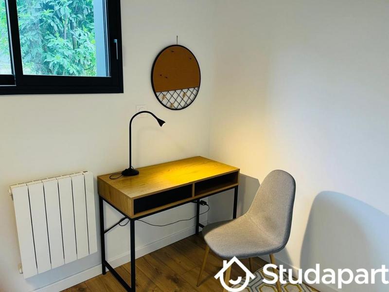 Chambre - 12 m² - 1 pièce