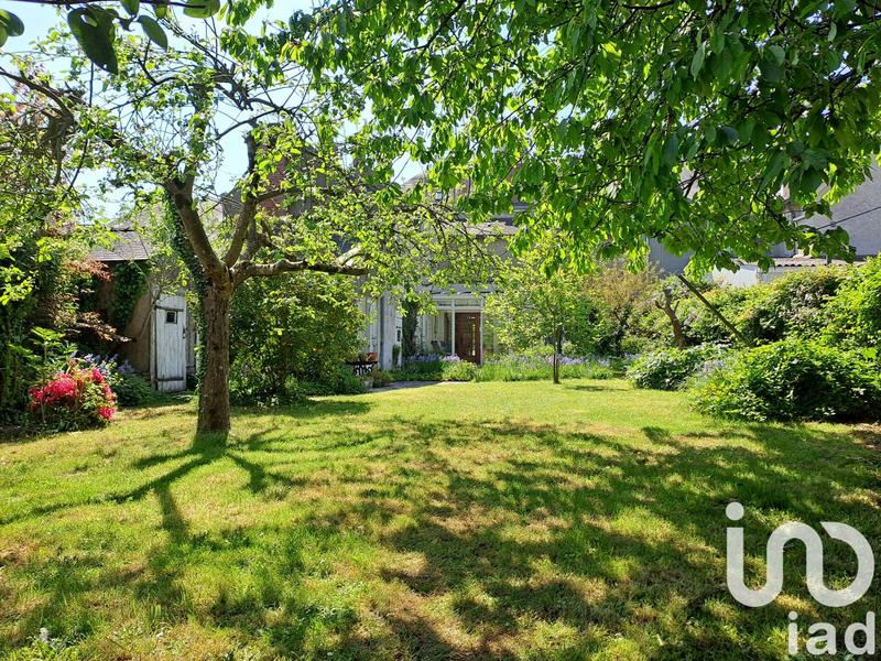 Maison - 280 m² - 12 pièces