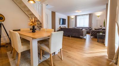 Maison - 180 m² - 7 pièces