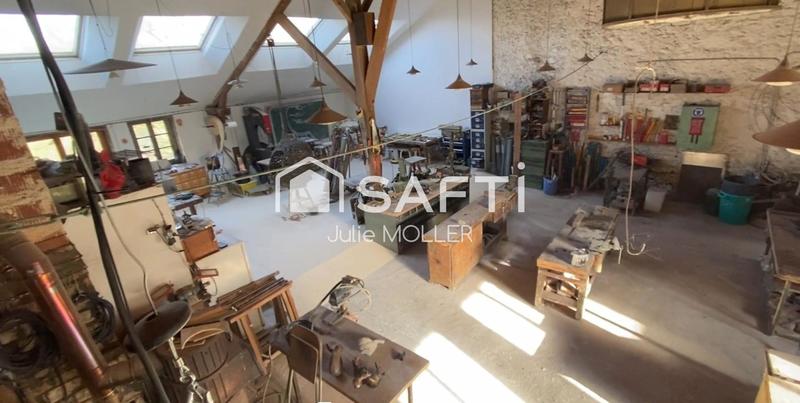 Propriété - 220 m² - 8 pièces