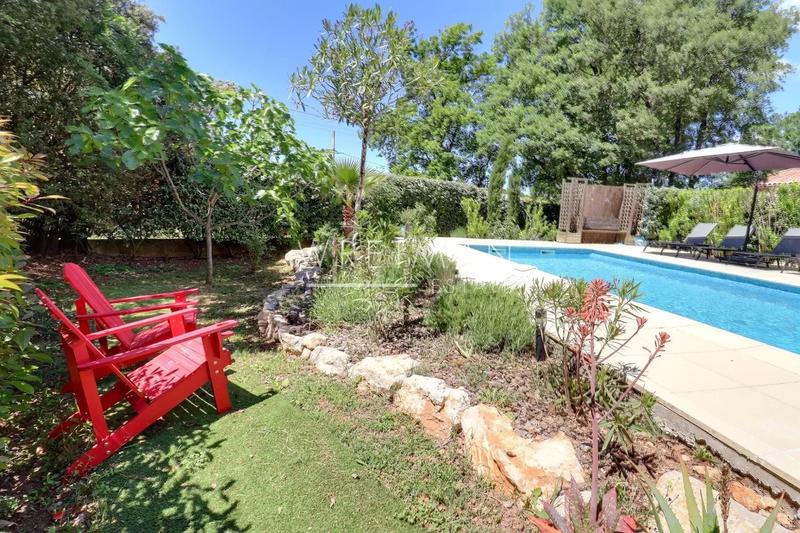 Villa - 253 m² - 12 pièces