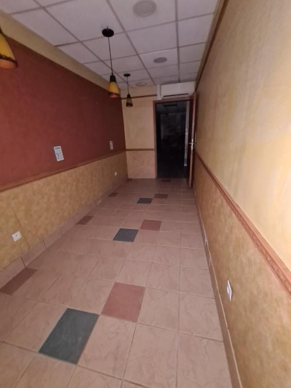 Local commercial - 73 m²