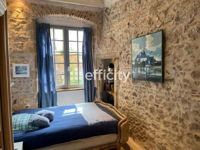 Maison - 395 m² - 12 pièces