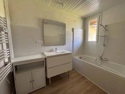 Maison - 84 m² - 4 pièces