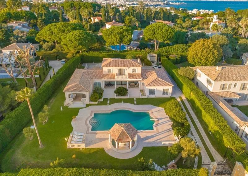 Villa - 450 m² - 8 pièces