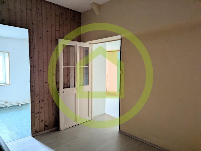 Maison - 220 m² - 7 pièces