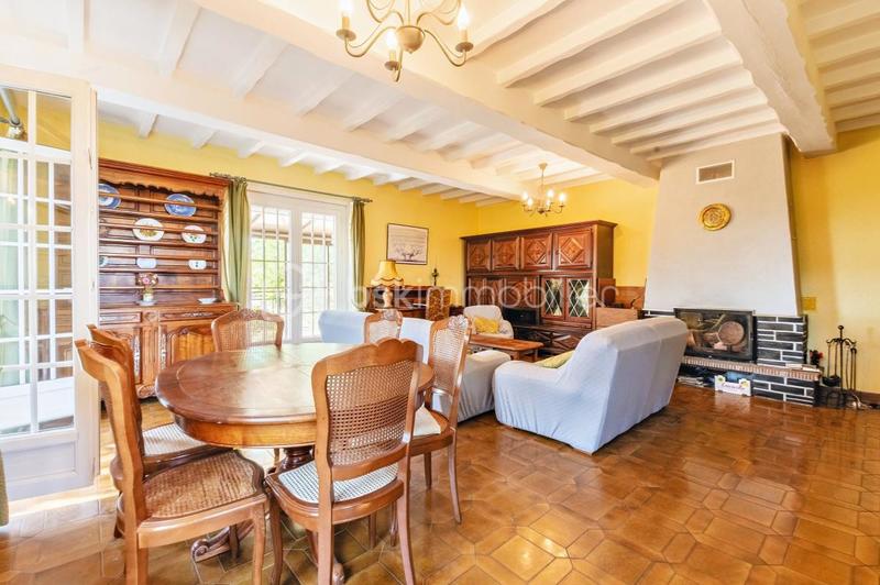 Propriété - 205 m² - 8 pièces