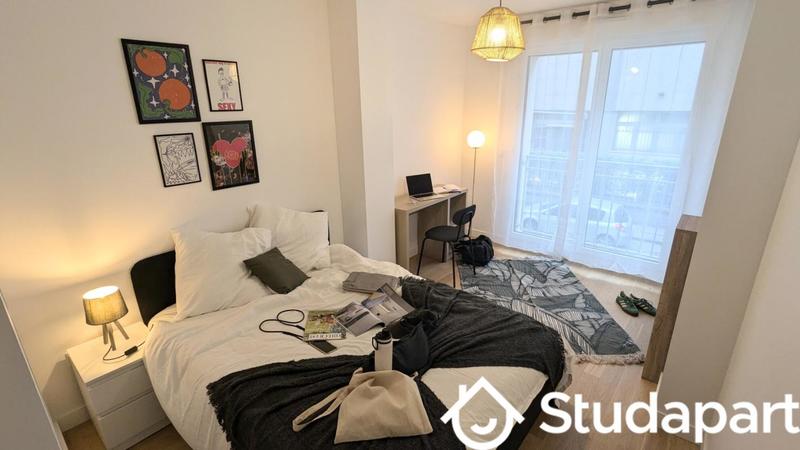 Chambre - 10 m² - 1 pièce