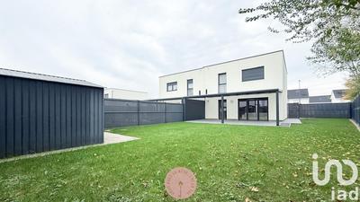 Maison - 92 m² - 5 pièces