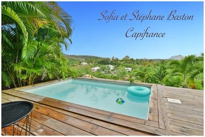 Maison - 241 m² - 10 pièces