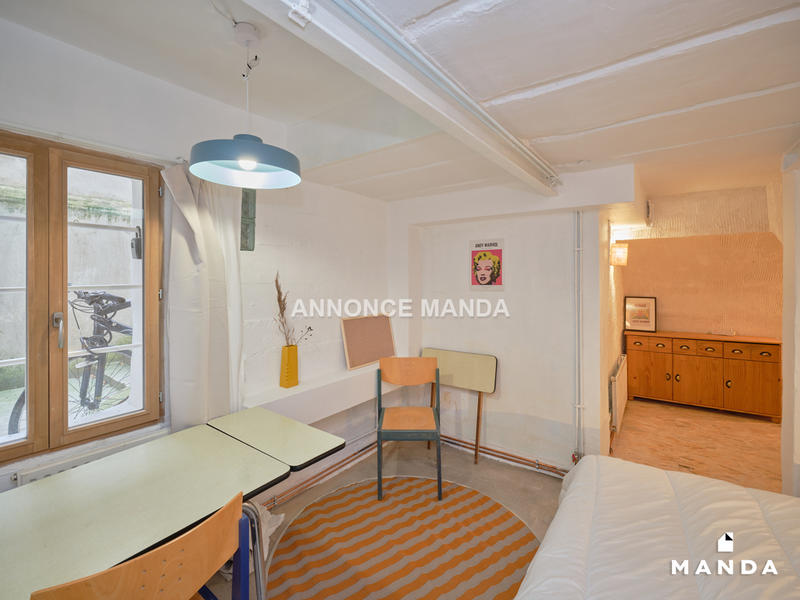 Chambre - 14 m² - 12 pièces