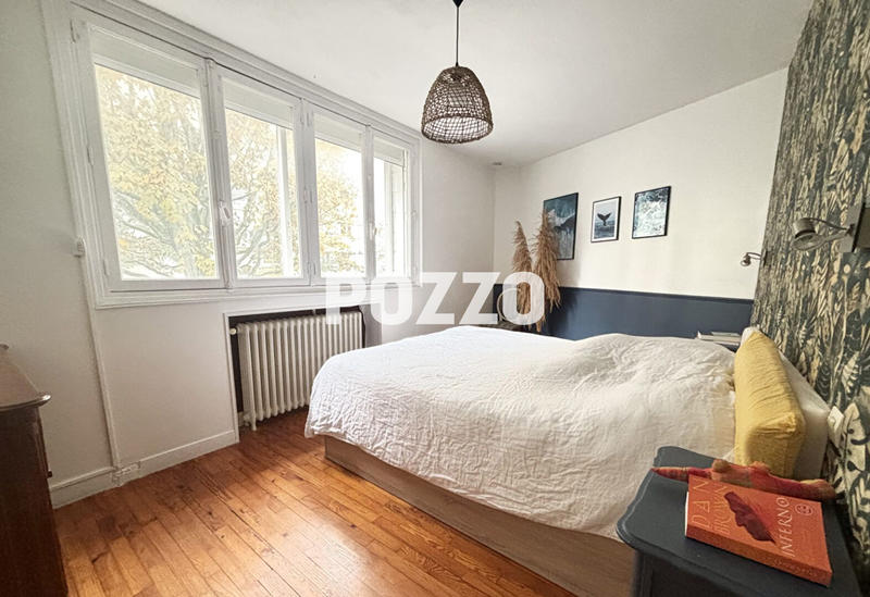 Maison - 90 m² - 5 pièces