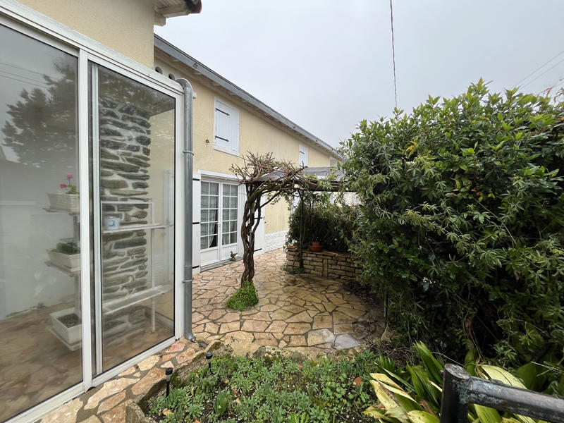 Maison - 222 m² - 5 pièces