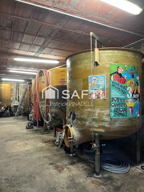 Local commercial - 82 497 m²