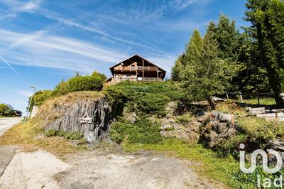 Châlet - 163 m² - 9 pièces