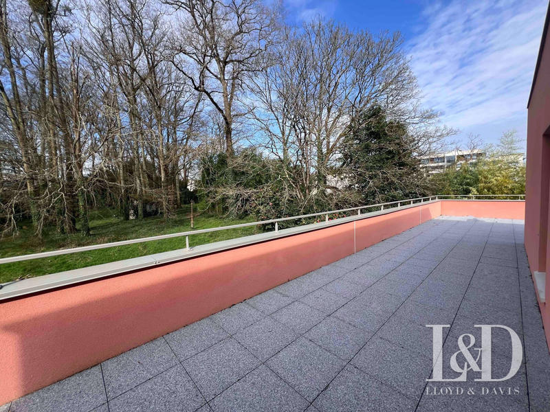 Appartement - 91 m² - 4 pièces