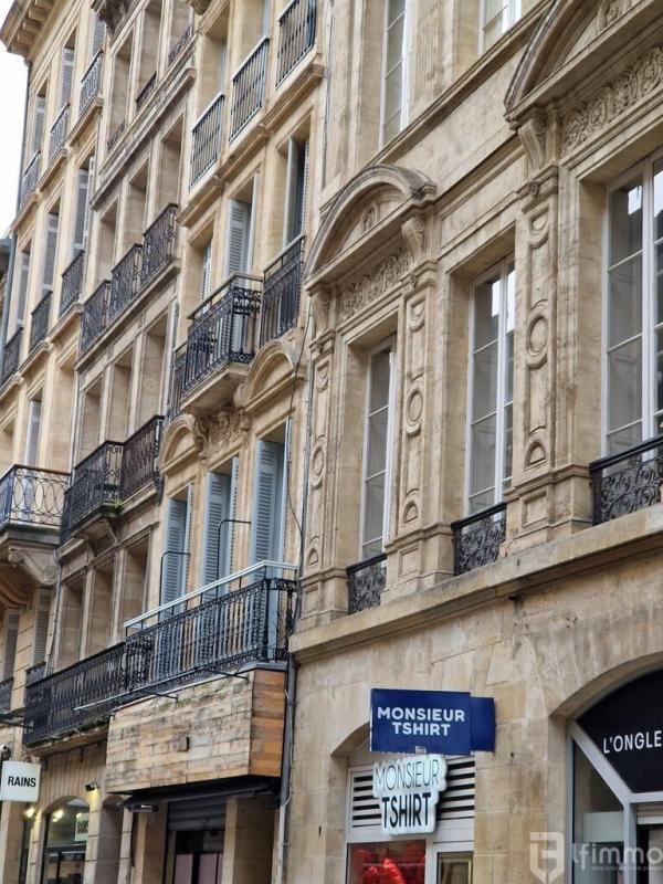 Maison - 476 m² - 10 pièces