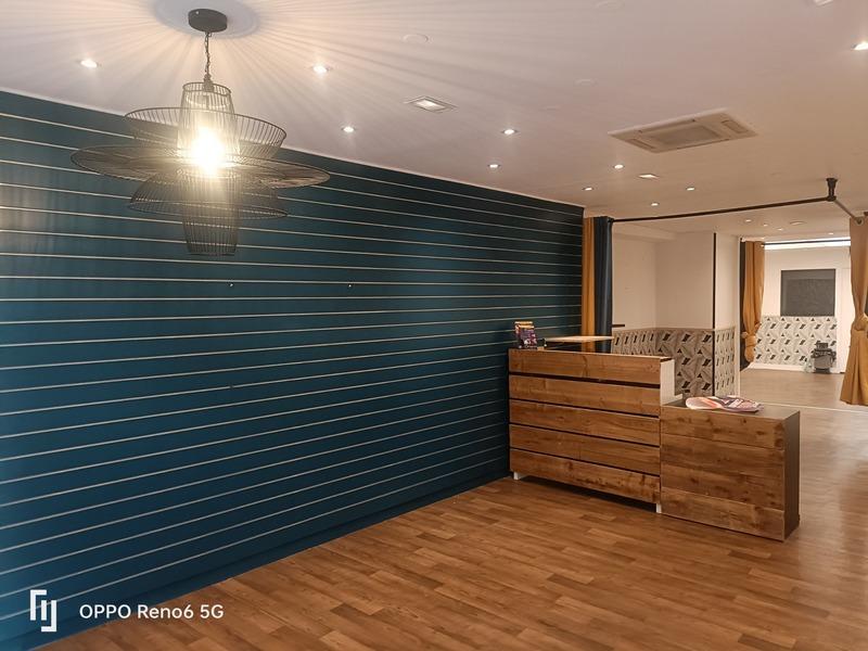 Local commercial - 105 m² - 3 pièces