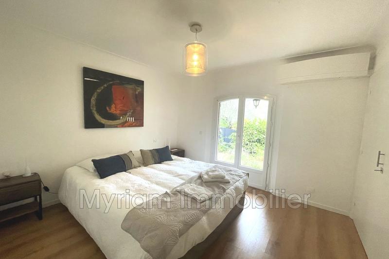 Maison - 1 274 m² - 5 pièces