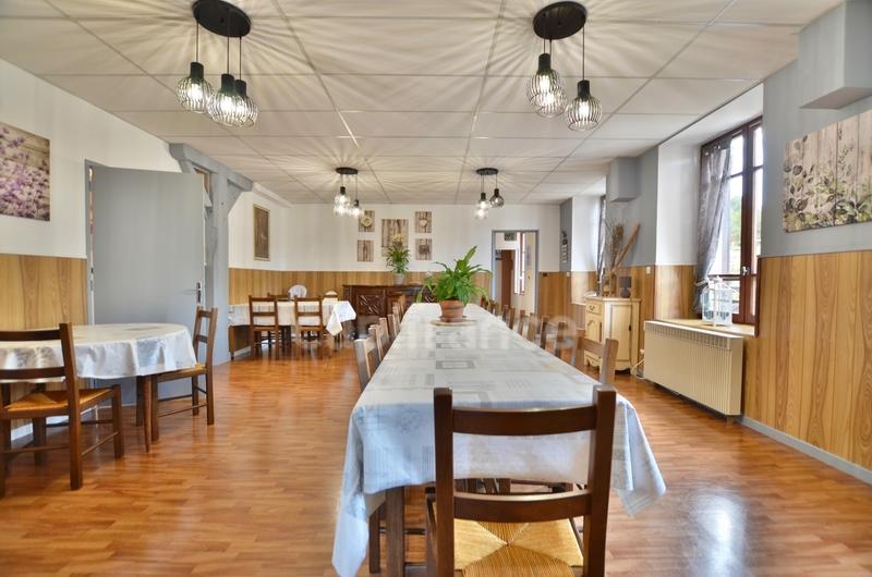 Maison en pierre - 545 m² - 21 pièces