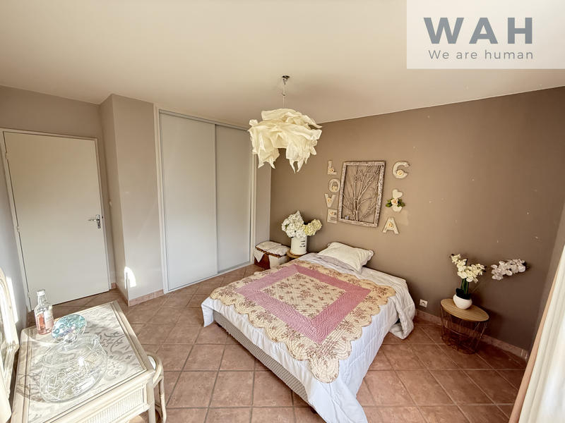 Appartement - 90 m² - 3 pièces