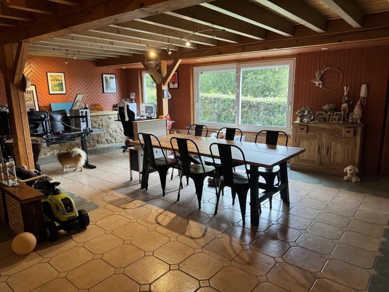 Maison - 936 m² - 23 pièces