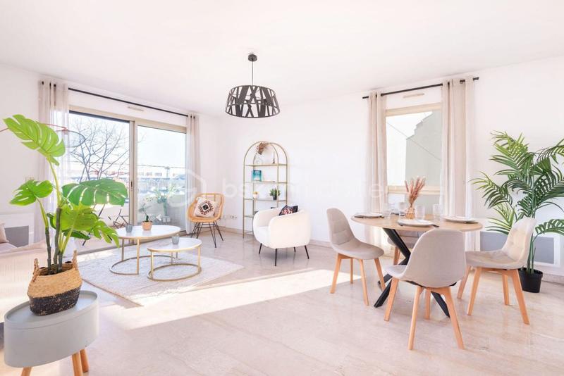 Appartement - 92 m² - 4 pièces