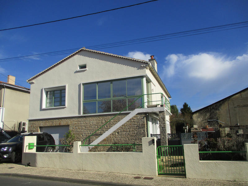 Appartement - 134 m² - 8 pièces