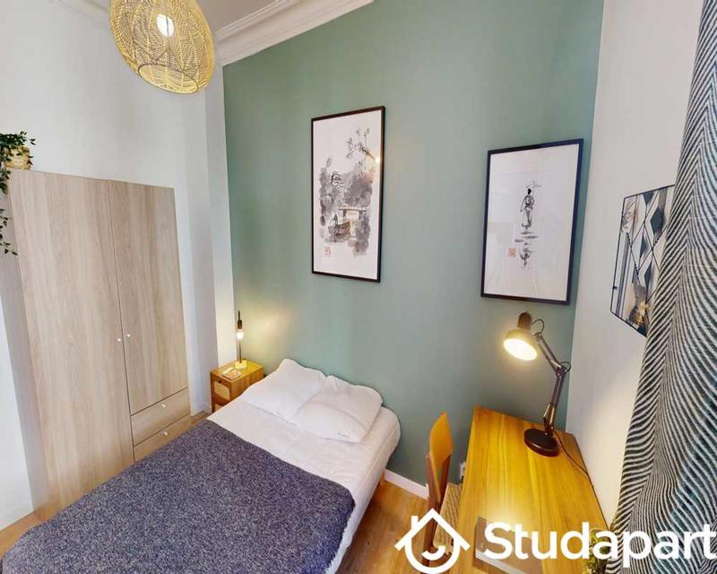 Chambre - 80 m² - 1 pièce