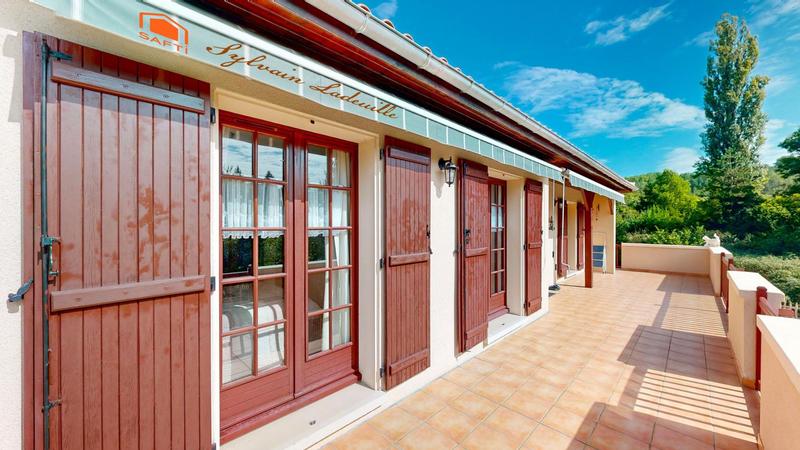 Maison - 90 m² - 4 pièces