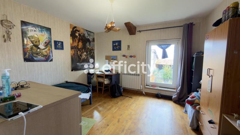 Maison - 210 m² - 8 pièces