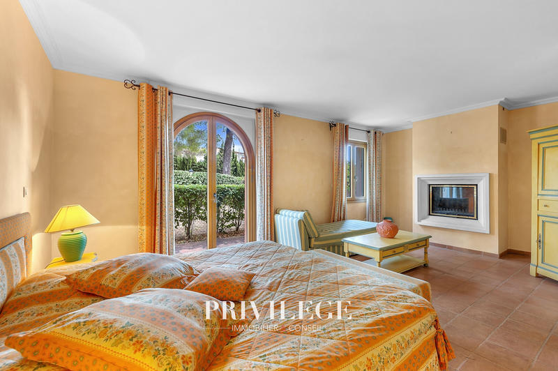 Bastide - 775 m² - 11 pièces