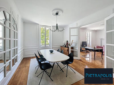 Appartement - 141 m² - 6 pièces