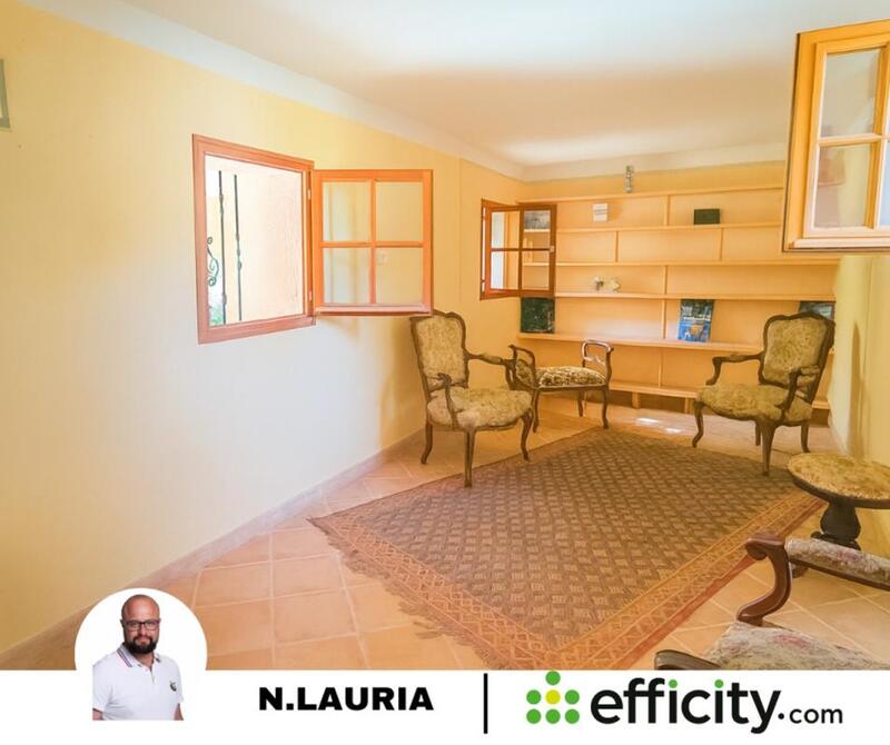 Maison - 185 m² - 9 pièces