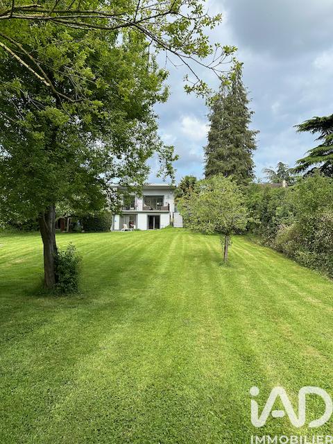 Maison - 266 m² - 10 pièces