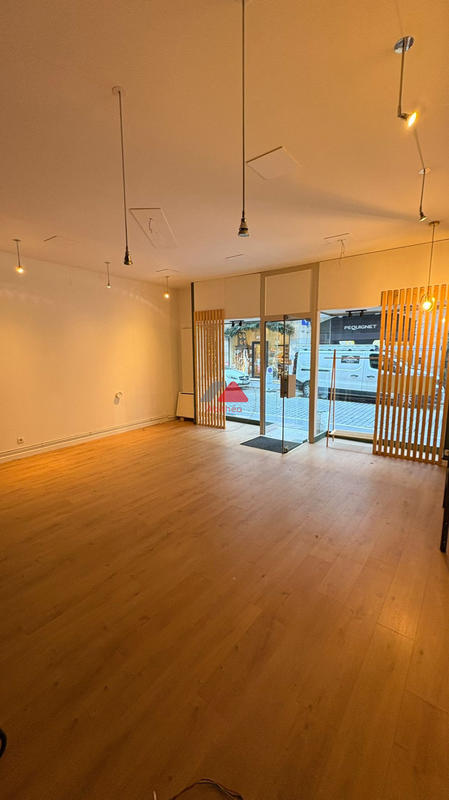 Local commercial - 60 m²